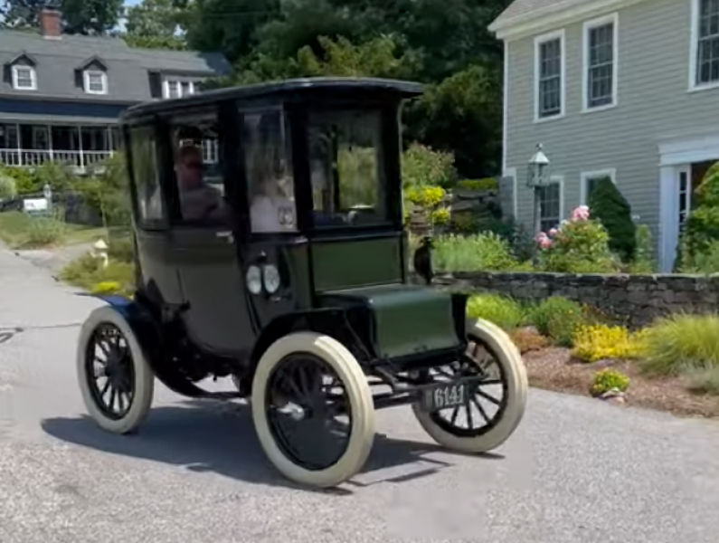 View video library for the 1911 Baker Electric Special Extension Coupe